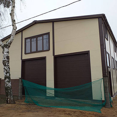 СТО 12х14м с зоной ремонта на 1-ом этаже и офисами на 2-ом